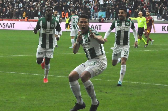 Beşiktaş ve Galatasaray yeniden karşı karşıya! Bu sefer maksatta Giresunspor'un yıldızı var