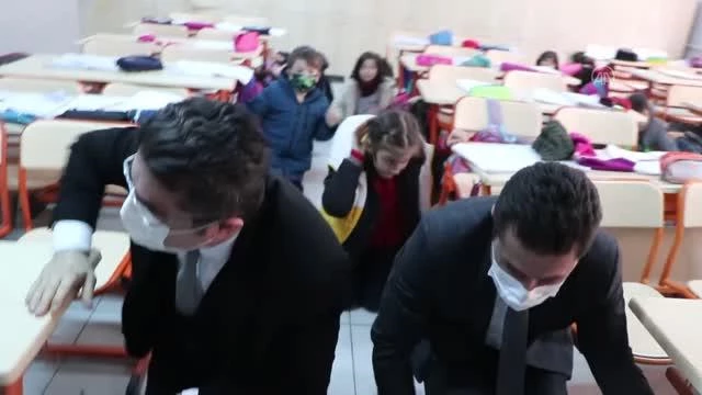 Okullarda Deprem Anı ve Tahliye Tatbikatı yapıldı