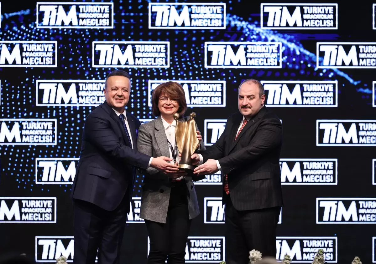 TİM Başkanı Gülle, İhracatın Güçlü Kadınları Ödül Töreni'nde konuştu