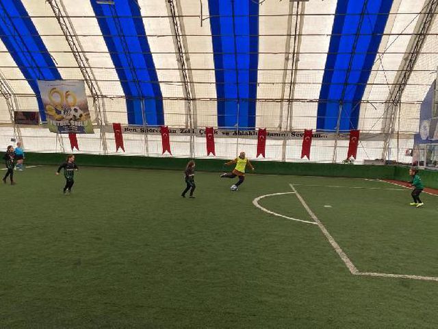 futbolcu kizlardan anneleriyle 8 mart a ozel 3 14775638 o