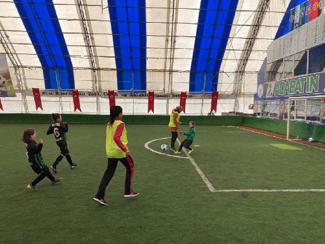 futbolcu kizlardan anneleriyle 8 mart a ozel 5 14775638 o