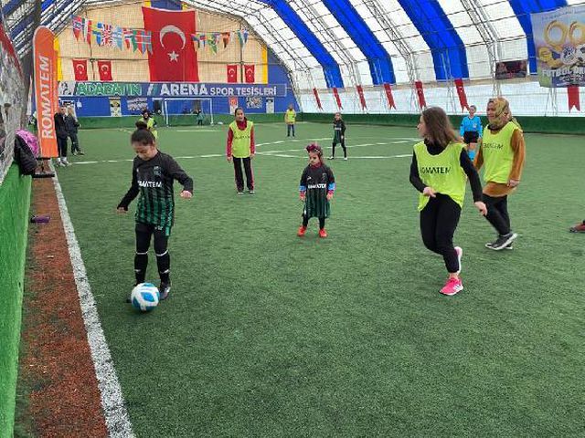 futbolcu kizlardan anneleriyle 8 mart a ozel 6 14775638 o
