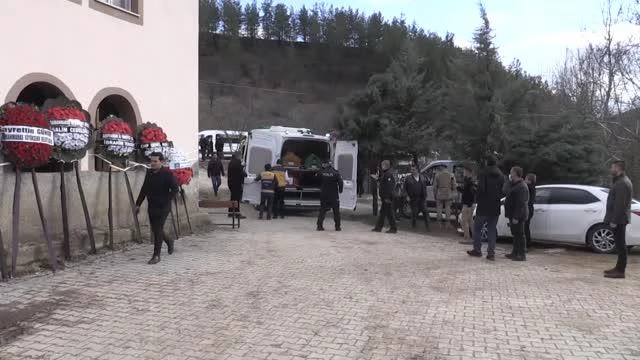 KAHRAMANMARAŞ - Kazada şehit olan polis memuru Eyüp Saz'a memleketi Kahramanmaraş'ta cenaze merasimi düzenlendi