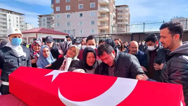 Son dakika haber... Kazada şehit olan polis memuru Eyüp Saz memleketine uğurlandı