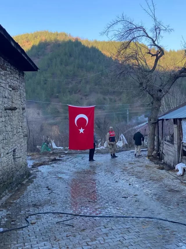 Son dakika gündem: Şehit polis memuru Eyüp Saz'ın cenazesi toprağa verildi