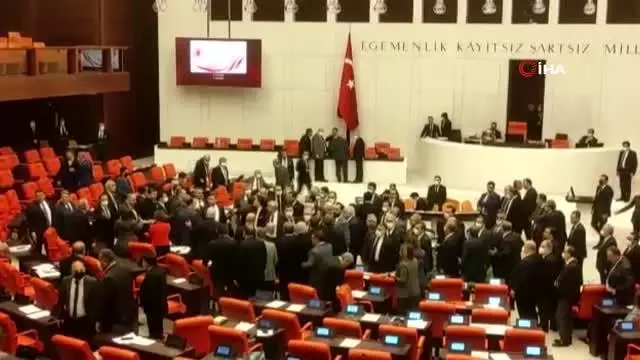 TBMM Genel Kurulu'nda yumruklaşmaya varan tartışma yaşandı