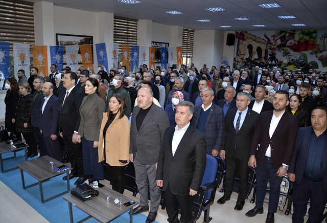 AK Parti'li Yavuz, Aydın'da İl İstişare Toplantısı'nda konuştu