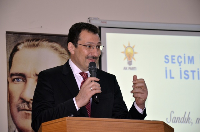 AK Parti'li Yavuz, Aydın'da İl İstişare Toplantısı'nda konuştu