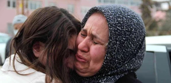 Harkov'da mahsur kalan Türk öğrenci Merve ailesine kavuştu, annesi sevinç gözyaşlarına boğuldu