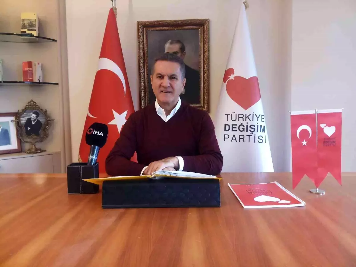 TDP Genel Başkanı Sarıgül: 'Ukrayna; Rusya ve ABD'nin kıskacından kurtarılmalıdır'