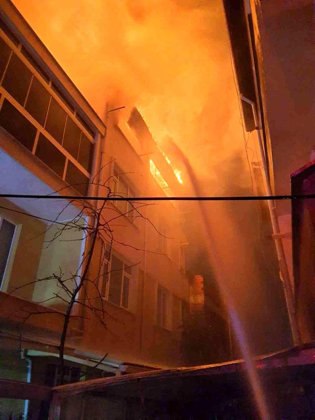 dubleks daire alev alev yanarak kullanilamaz 15 14777452 o