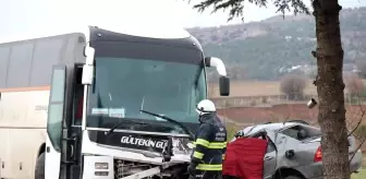 Servis otobüsü ile otomobil kafa kafaya çarpıştı! İtfaiye aracı can pazarının ortasında takla attı