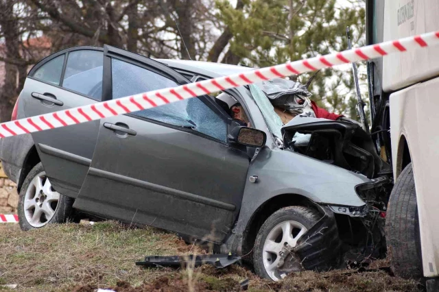 Eskişehir'de trafik kazası: 3 meyyit, 3 yaralı (2)