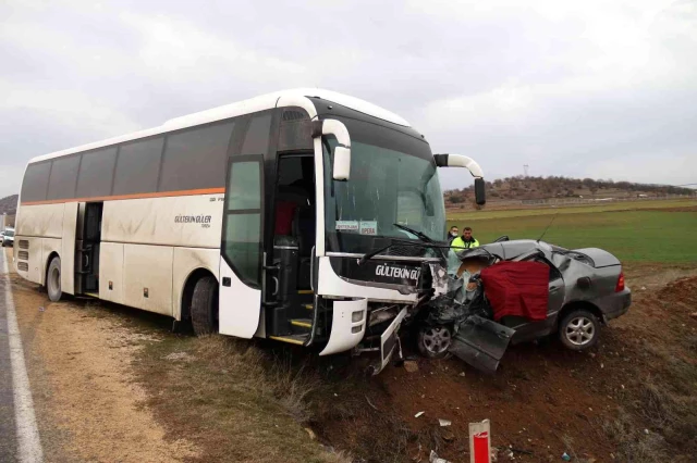 Eskişehir'de trafik kazası: 3 meyyit, 3 yaralı (2)