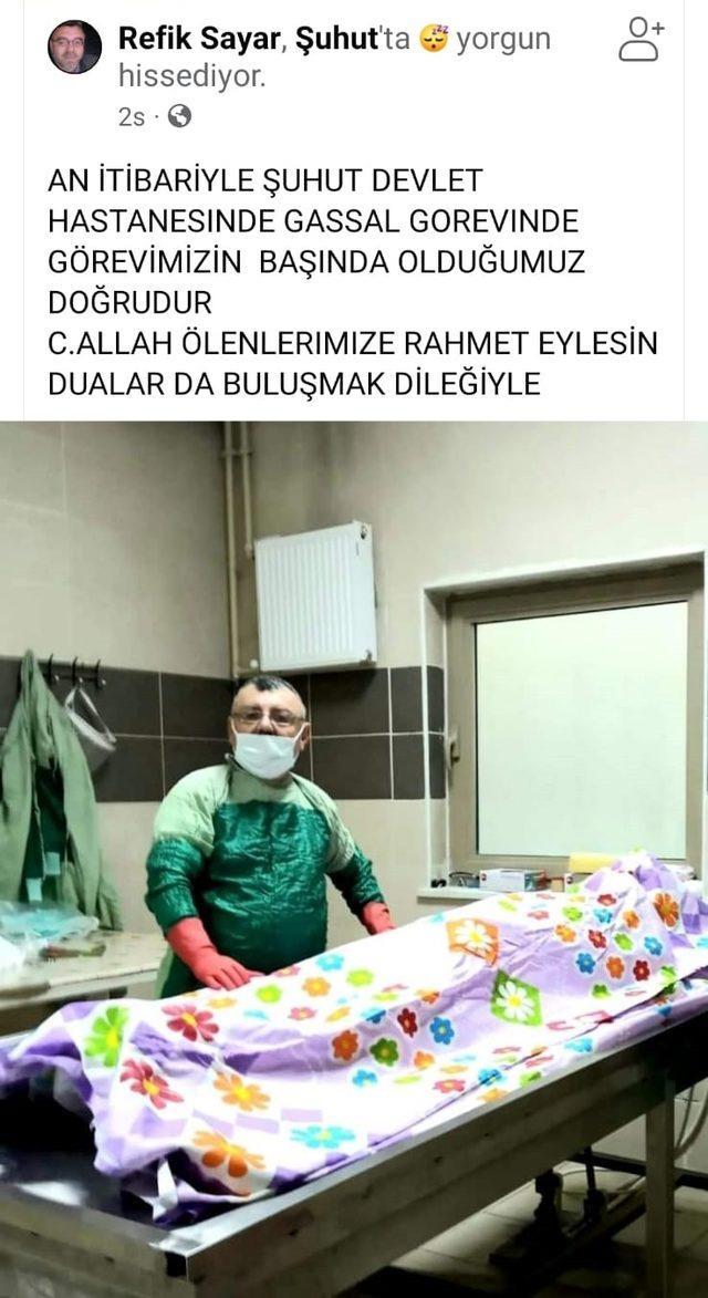 Gassal kendini aştı! Morgda cenazeyle poz verip 'görevimizin başındayız' dedi! Tepki yağdı