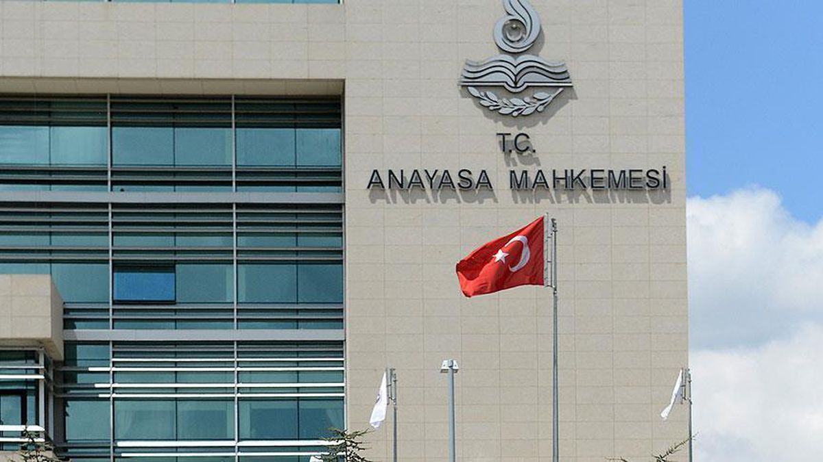 Kanunsuz emir nedir ve istisnası nedir?