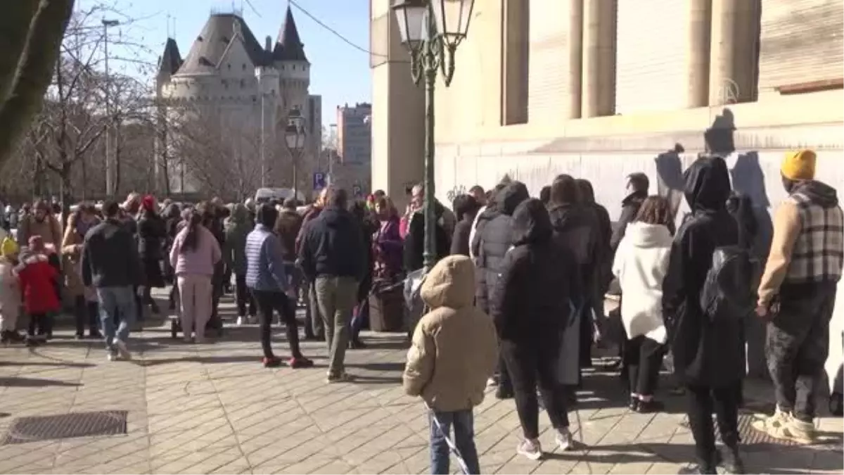 Savaştan kaçan yüzlerce Ukraynalı Belçika'da 'geçici koruma' için sıra bekliyor