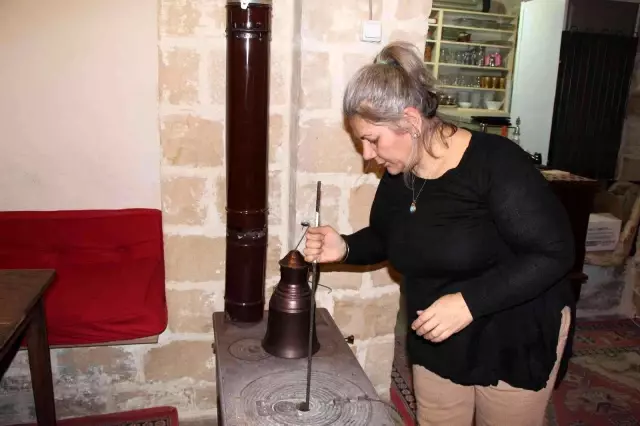 3 çocuğu ile birlikte eğitim gördü, 3 farklı işte çalıştı, şimdi üniversite sınavlarına hazırlanıyor