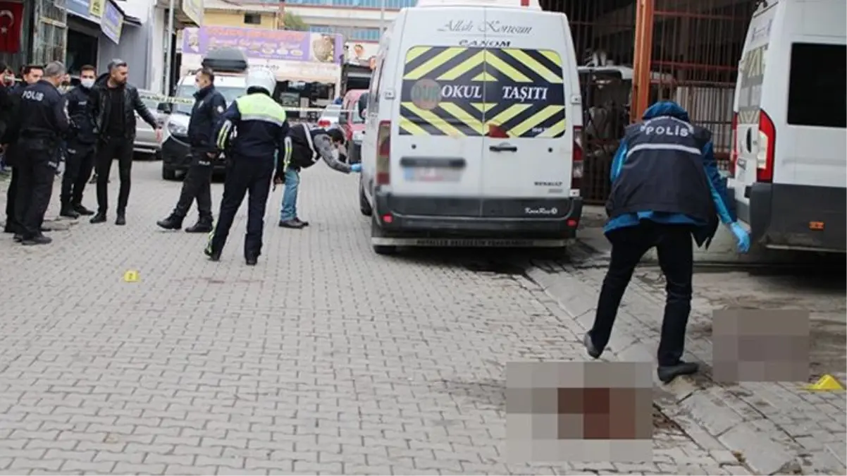 'Çayı niye eksik getirdin' kavgası! Gözü dönmüş adam baba ve oğlunu ağır yaraladı