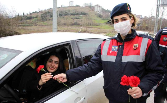 jandarma ekipleri bu kez sadece kadin surucul 5 14781575 o