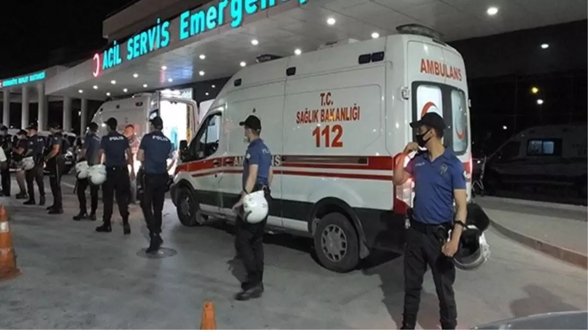 Kız meselesi kanlı bitti! Otomobilin önünü kesip dehşet saçtılar