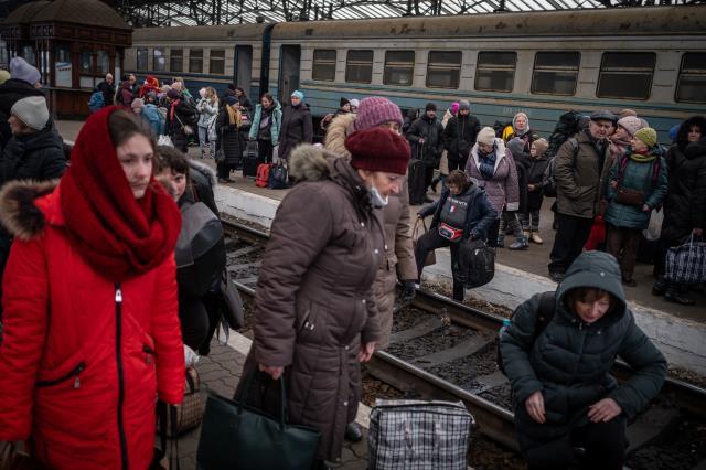 Rusya 5 kentte ateşkes ilan etti, siviller yollara döküldü! İşgale direnen Ukrayna'da insanlık dramı yaşanıyor