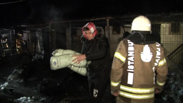 Silivri'de balıkçı barakalarında yangın: 12 baraka küle döndü
