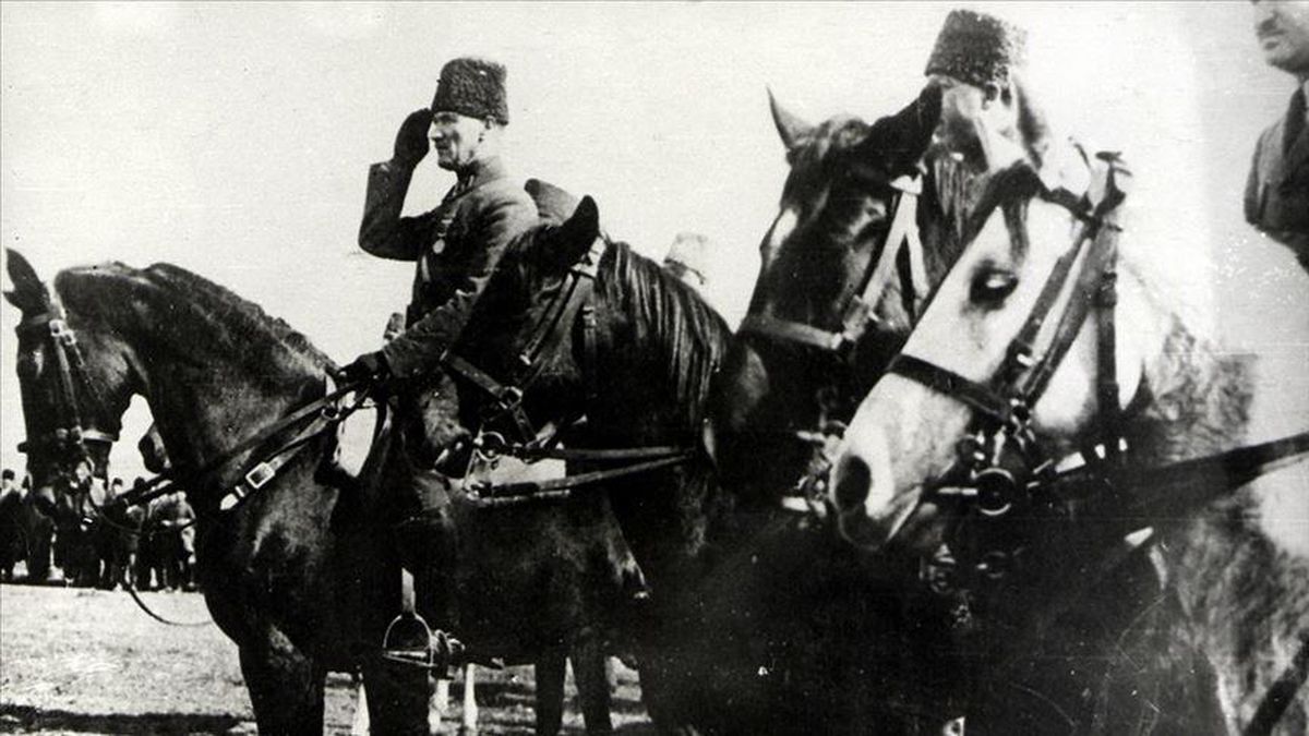 Türk halkının milli mücadelesinin haklılığını ortaya koyan ilk uluslararası belge nedir?