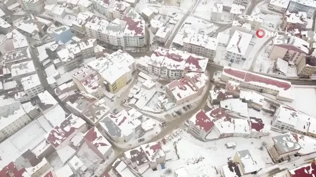 Bayburt'ta soğuk hava ve kar yağışı tesirli oluyor