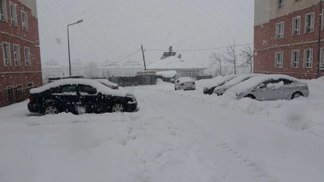 Bitlis'te 58 köy yolu ulaşıma kapandı