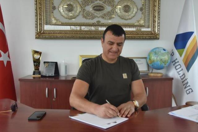 Chelsea'ye talip olan Aşiret lideri Muhsin Bayrak fitili yaktı: Türk halkına müjdeyi vermek istiyoruz