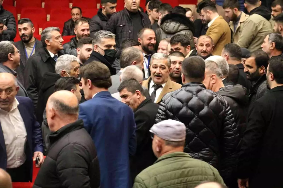 Kahveciler odası seçimlerinde gerginlik