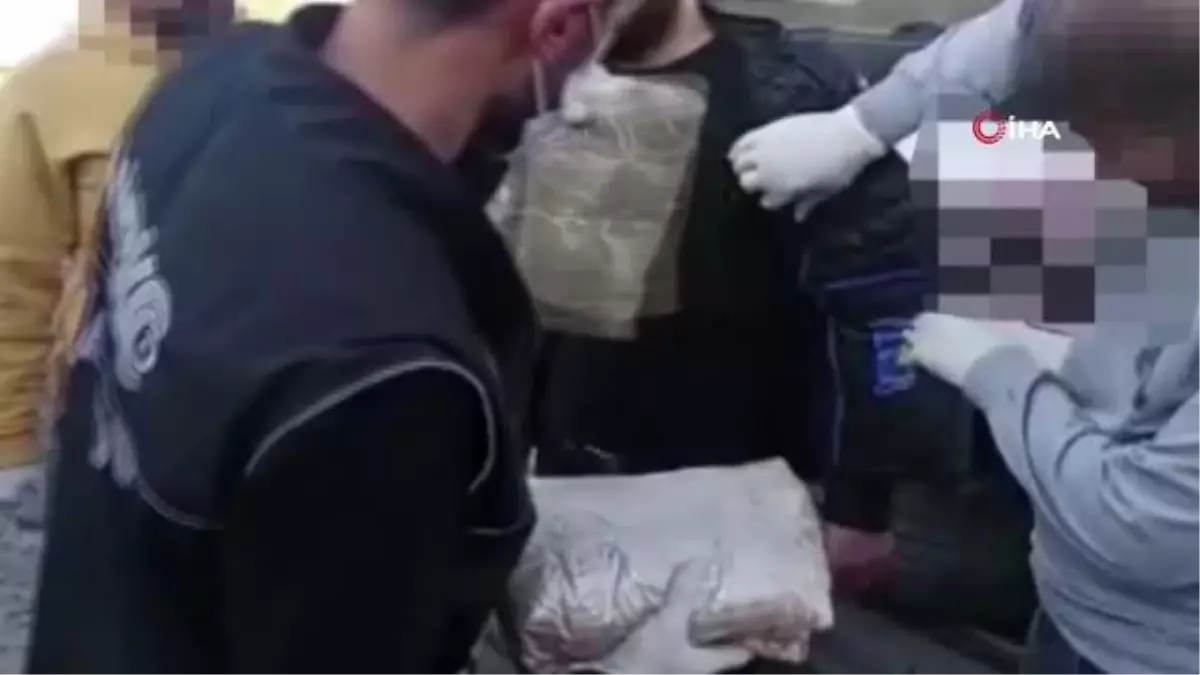 Mardin'de iki şahsın vücuduna sarılı 8 kilo 400 gram eroin ele geçirildi: 2 kişi tutuklandı