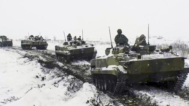 65 km'lik Rus konvoyunu bekleyen tehlike! Askerler eksi 20 derecede vefat kalım savaşı veriyor