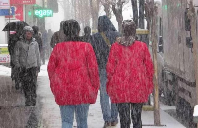 Son Dakika! İstanbul'da beklenen kar yağışı nedeniyle yarın toplam 205 sefer iptal edildi