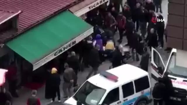 Son dakika haberi | Yaşanan silahlı kavga kameralara böyle yansıdı... Silahlı  kavgada ağır yaralanan şahıs hayatını kaybetti - Haberler