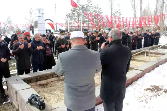 104 yıldır dinmeyen acı... Alca Şehitleri mezarları başında anıldı