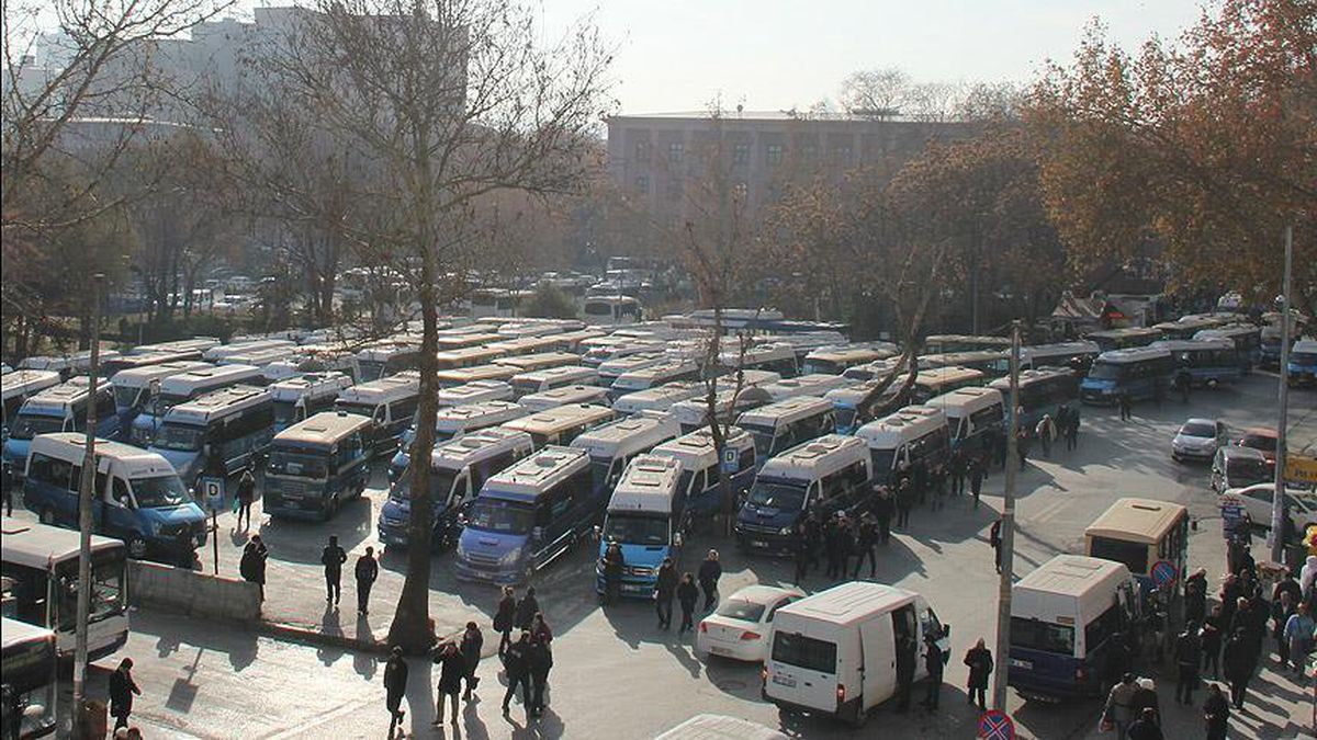 14 Mart Ankara'da dolmuşlar çalışıyor mu? Özel halk otobüsleri ve minibüsler çalışıyor mu? Dolmuşlar, minibüsler neden çalışmıyor, neden yok?