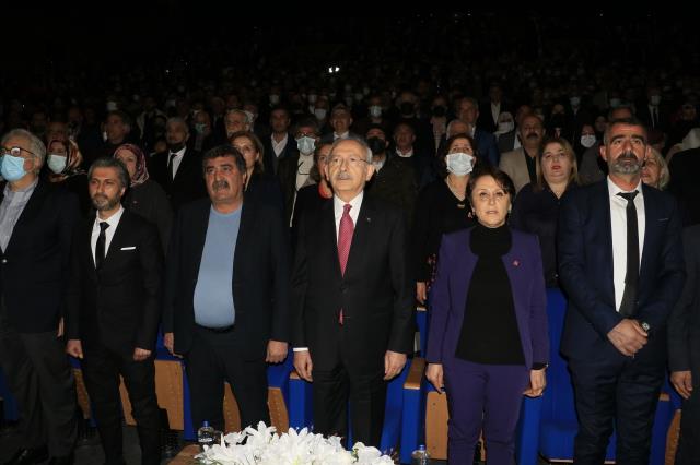 CHP önderi Kılıçdaroğlu'ndan Diyarbakır'da partisine özeleştiri: Gelip sofranıza oturmadık