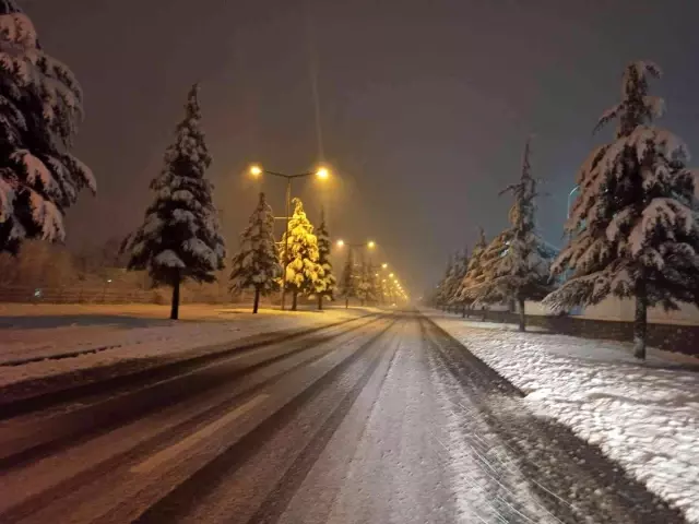 Konya'da eğitim ve ulaşıma kar pürüzü