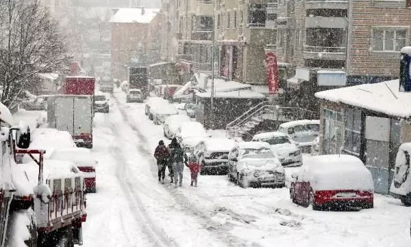 Tekirdağ'ın yüksek kısımlarında ağır kar yağışı (3)