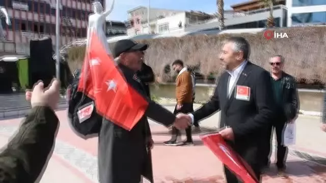 68 yaşındaki adam babaannesinin vasiyeti üzerine İzmir'den Çanakkale'ye yürüyerek gidiyor