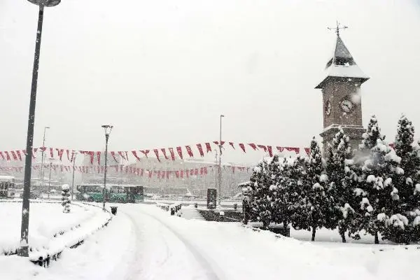 Kayseri'de okullar tatil edildi