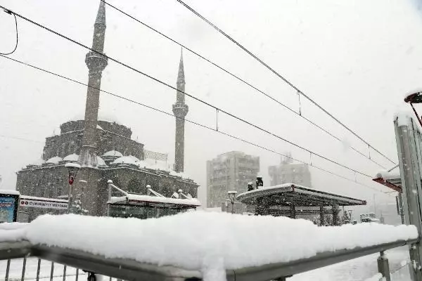 Kayseri'de okullar tatil edildi