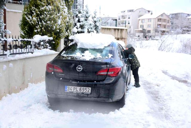 kocaeli de kar yagisi gunluk yasami olumsuz 7 14789654 o