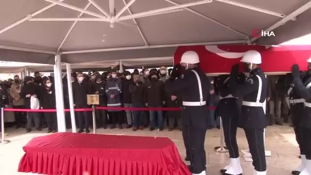 Bakan Soylu, Şehit Komiser Yardımcısı Abdullah Yasir Binici'nin cenazesine katıldı