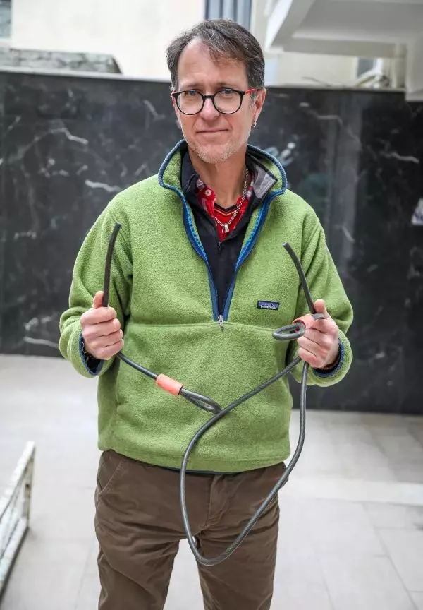 ABD'li gezginin d�nyay� dola�t��� bisikleti Antalya'da �al�nd�