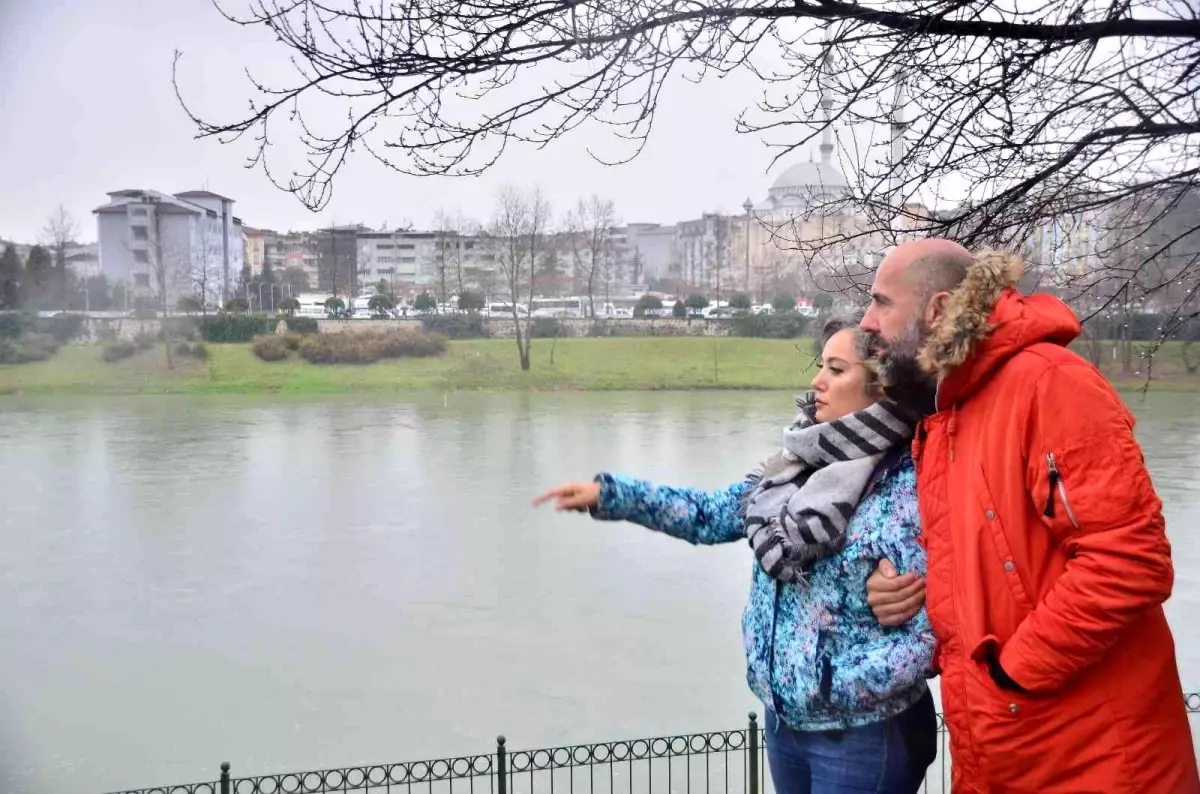 Genç çift yelkenliyle dünya turuna çıkmaya hazırlanıyor