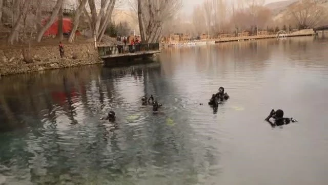 Sivas'ın gölleri "balık adamları" cezbediyor