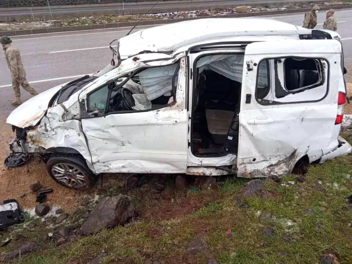 Son Dakika Haberi: Siverek'te Trafik Kazası: 1 ölü, 2 Yaralı - Haberler